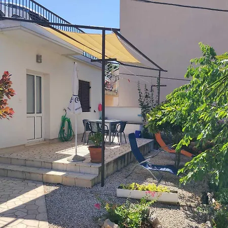 Renoviertes Nur 400 Meter Zum Mit Meerblick, Klima, Waschmaschine Apartment