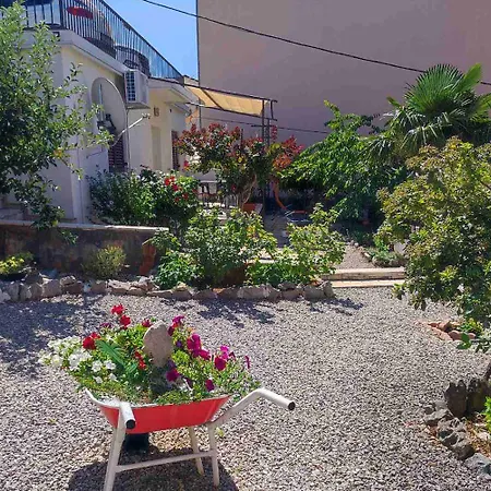 Renoviertes Nur 400 Meter Zum Mit Meerblick, Klima, Waschmaschine Apartment Crikvenica